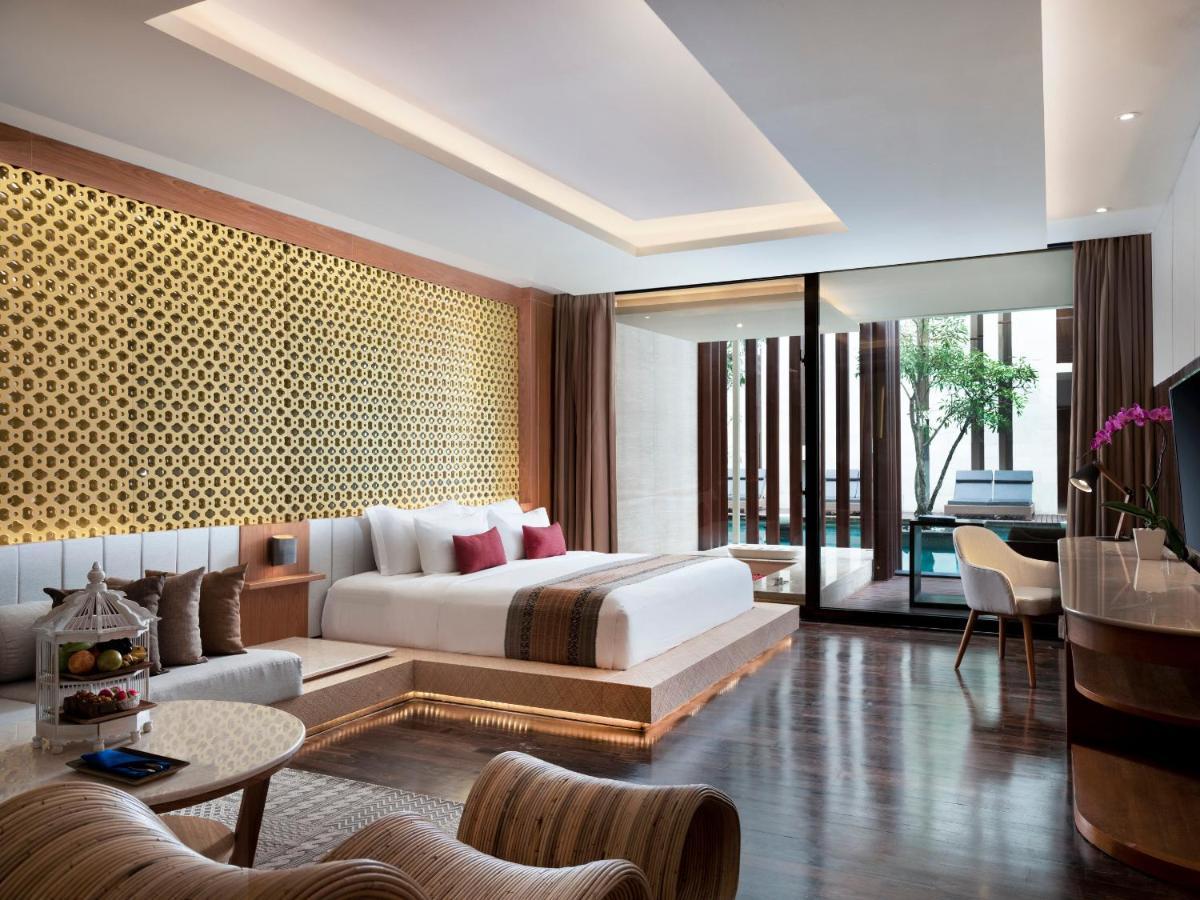Seminyak Pool King Suite Balcony